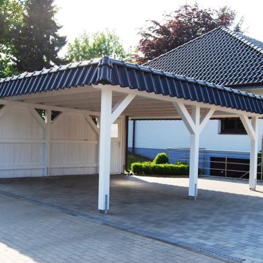 Carport with 1 covered wall